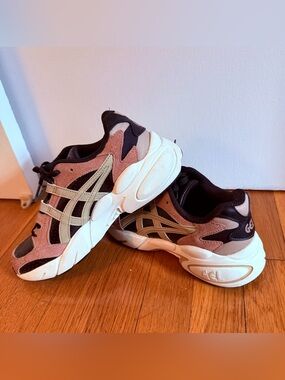 ASICS Gel BND Retro Chunky Sneakers in Black Suede Crepe
